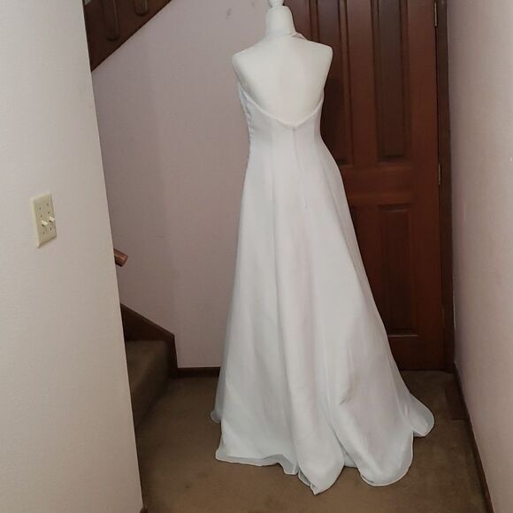 Wedding gown from davids bridal. Style 59486, white. Size 10 - Picture 4 of 7
